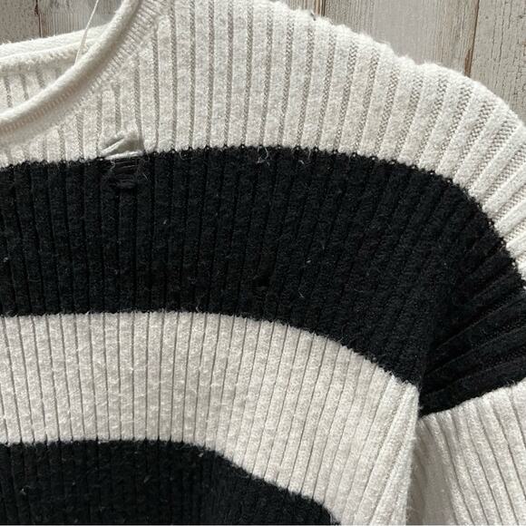Zara Striped Cropped Distressed Boxy Oversized Sweater - Picture 3 of 9
